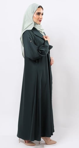 عباية أخضر زمردي كلوش ياقة وأكمام مثنية