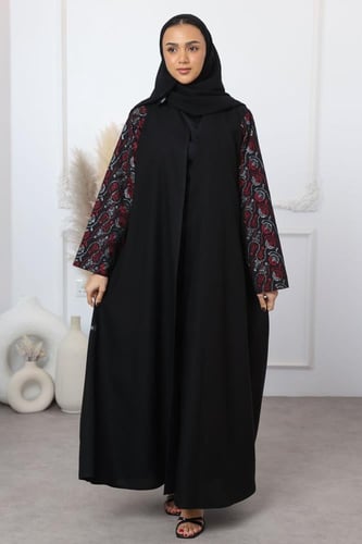 عباية تطريز أحمر بالاكمام