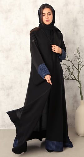 عباية كلوش تطريز كحلي