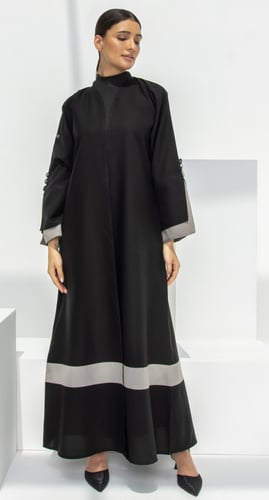 عباية سوداء نصف كلوش تفاصيل رمادي