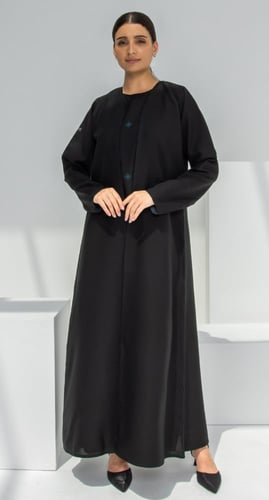 عباية سوداء فستان متصل بتطريز