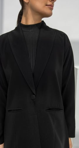 عباية سوداء بليزر