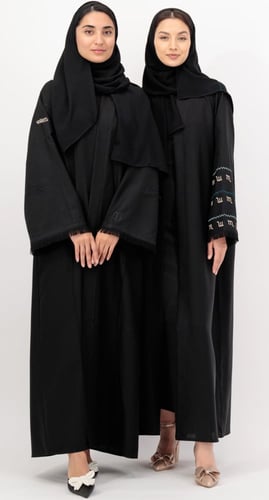 عباية برج العقرب تطريز أسود