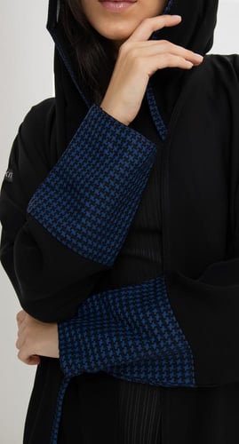 عباية نصف كلوش أكمام تطريز كحلي