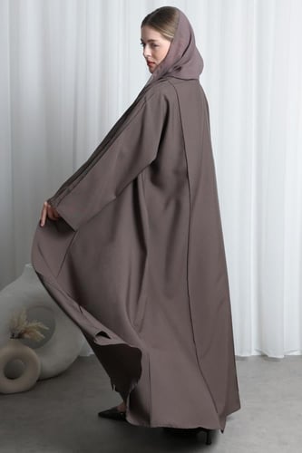 عباية لحمي قيطان بارز من الأكمام والأمام والخلف