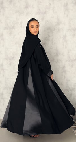 عباية كلوش تفتة جانبية ومن الخلف