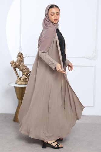 عباية كلوش كريب أمريكي أكمام بكسرات بيج