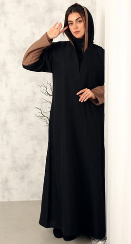 عباية نصف كلوش لحمي بالخلف