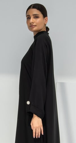 عباية سوداء كلوش أزرار لؤلؤي
