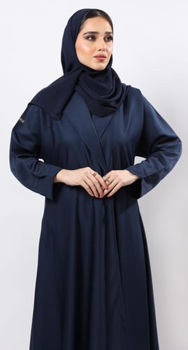 عباية كحلية كلوش ياقة وأكمام مثنية