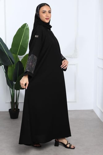 عباية نصف كلوش أكمام مطرزة ورد بنفسجي