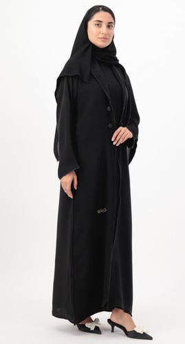عباية سادة بـ ياقة وفستان متصل
