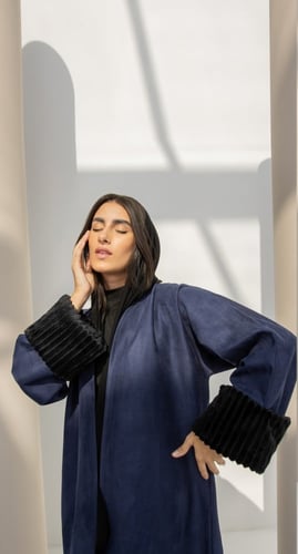 عباية شتوية فروة شامواه كحلي