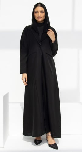 عباية سوداء بليزر