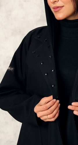 عباية نصف كلوش ياقة كريستال أسود