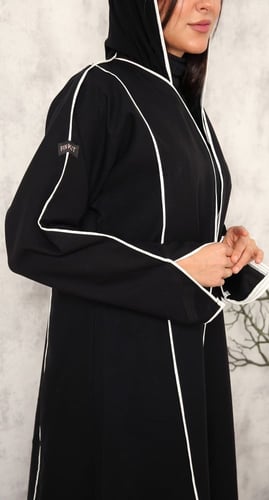 عباية نصف كلوش قيطان أبيض