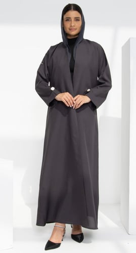عباية رمادي داكن كلاسيكية