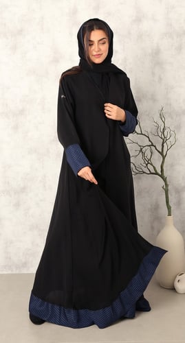 عباية كلوش تطريز كحلي