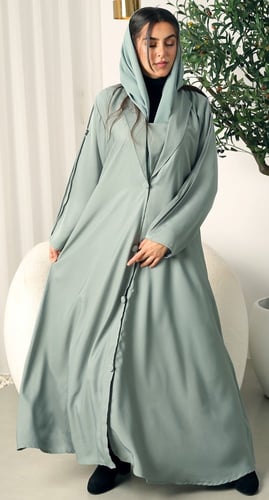 عباية تيفاني حرير بارد ياقة مقفلة عند الصدر