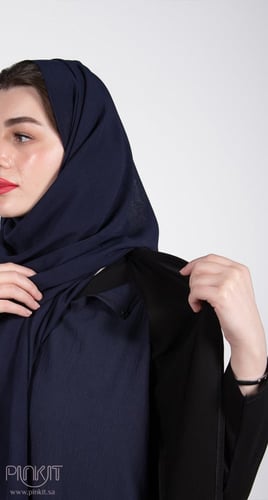 عباية بـ فستان كحلي