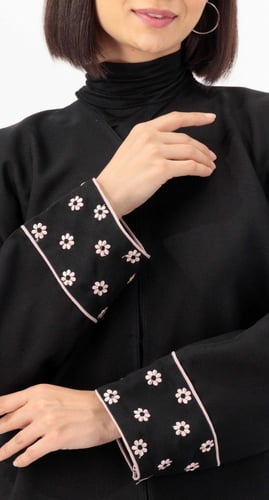 عباية تطريز ورد زهري