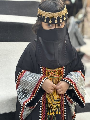 عباية كتف سدو ليوم التأسيس أطفال