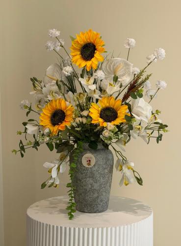 فازة نور تنسيق ورد صناعي