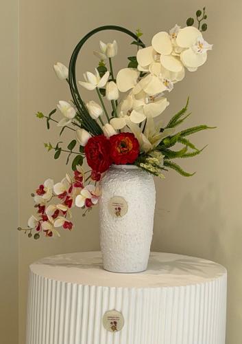 فازة ليلى تنسيق ورد صناعي