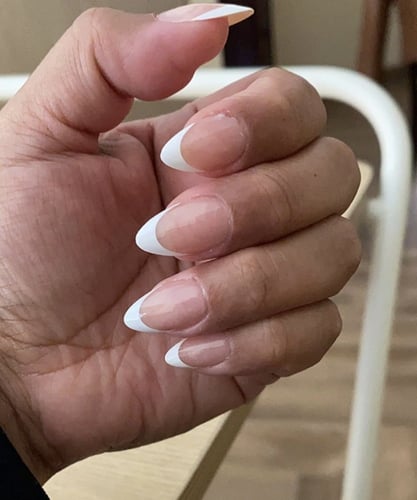 اظافر فرنسيه بيج