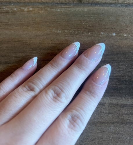 اظافر فرنسيه بيج