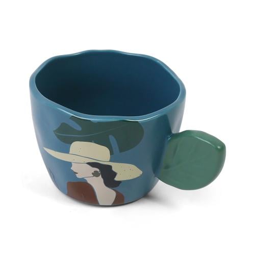 كوب سيراميك بتصميم أنيق برسمة فتاة لون أزرق