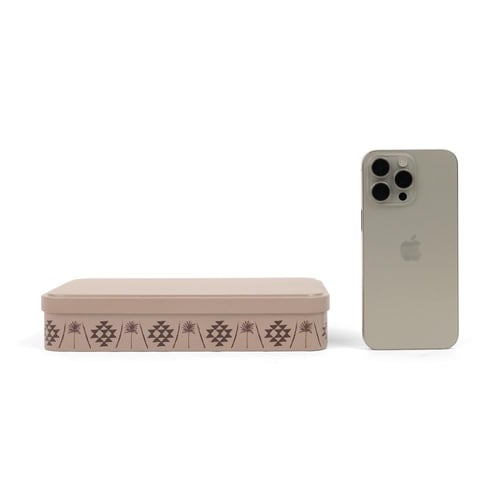 علب معدنية مستطيلة فاخرة باللون البيج