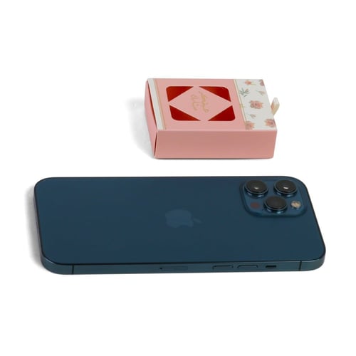 صندوق توزيعات العيد وردي ورود بيضاء يحتوي على 24 ع...