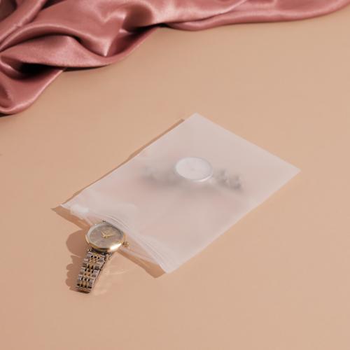 كيس بلاستيك أبيض بسحاب للإغلاق - (50) حبة| 10*15 س...