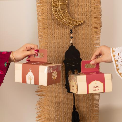 مجموعة(12)علبة توزيعات "رمضان مبارك" أحمر