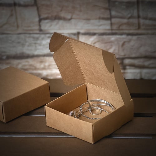 مجموعة (12) علب كرتونيه للاكسسوارات |9.5*9.5 سم