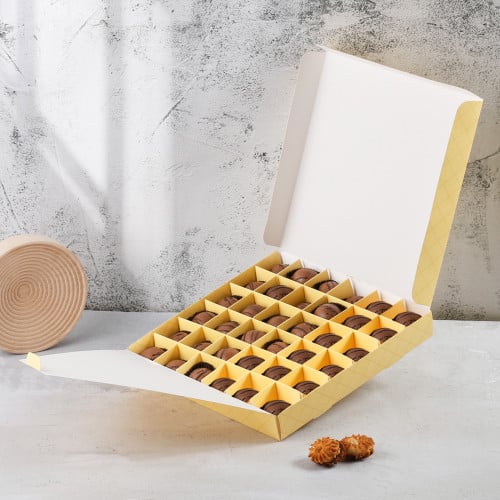 مجموعة (6) علب فاخرة للشوكليت والحلويات لون أصفر ب...
