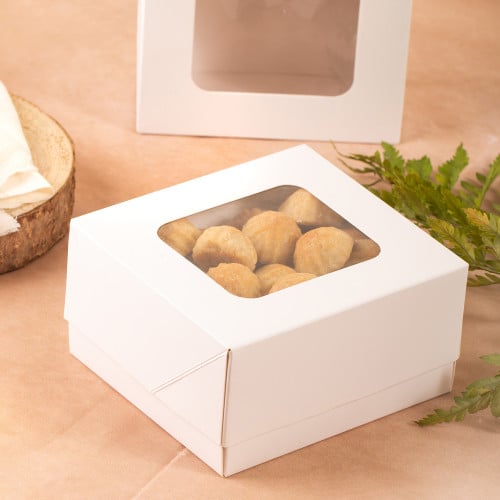 مجموعة (12) علبة بيضاء بتصميم فاخر للمعمول والحلوي...