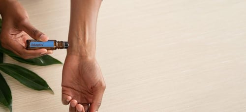 زيوت “الاطمئنان” | مزيج عطري مهدئ للبال (رول أون 1...