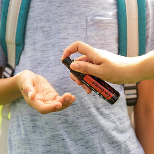 بخاخ معقم بالزيوت النباتيه: البرتقال البري والقرنف...