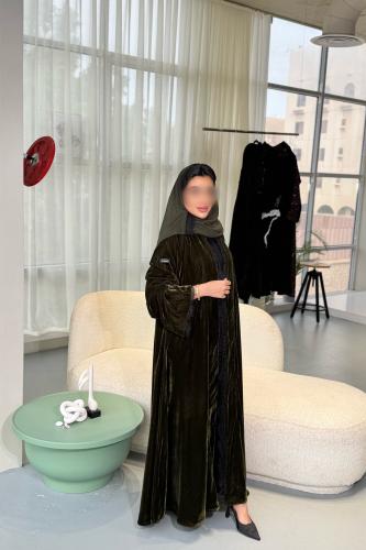 عباية مخمل