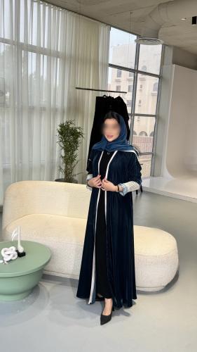 عباية مخمل