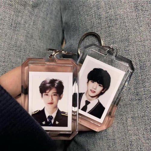 ميداليه شفافه