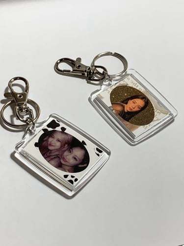 ميداليه شفافه