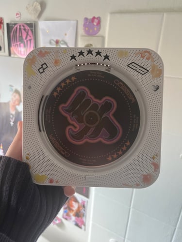 مشغل CD ابيض