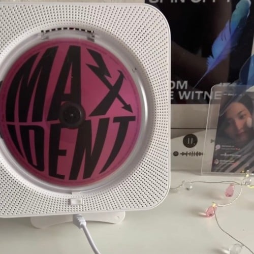 مشغل CD ابيض