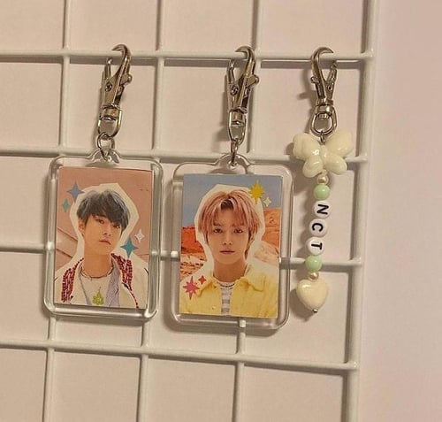 ميداليه شفافه