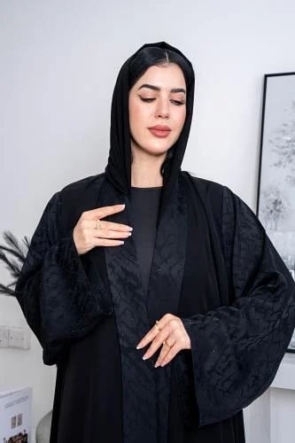 عباية نص كلوش _ياقة وكم جاكار