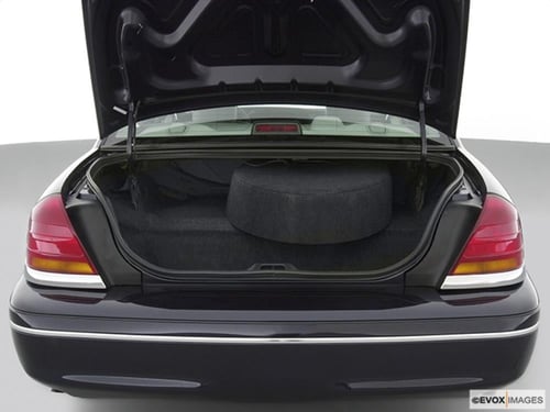 اسطبات فورد فكتوريا خلفيه 1998 - 2005 ( جديد )