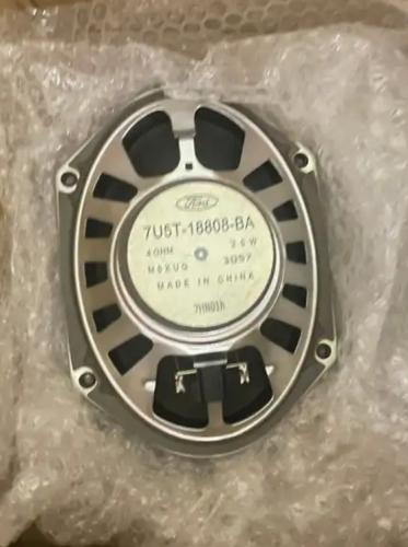 سماعه واحده للفورد ( لأغلب سيارات فورد 6 في 8 )